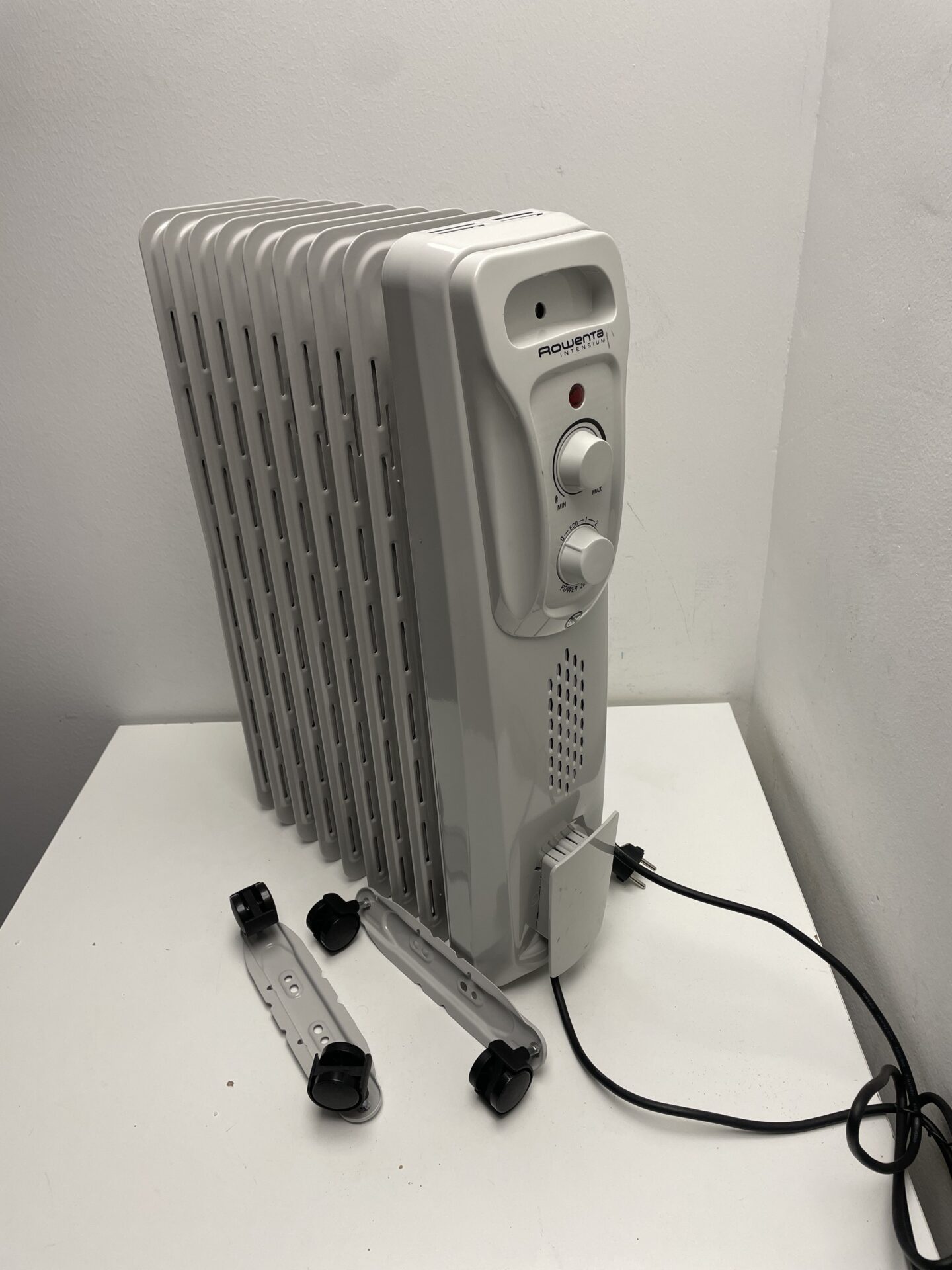 Eļļas radiators „Rowenta“ (BU2620F0)